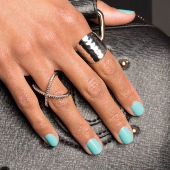 Meet your Posher, Tia - Picture 1 of 1